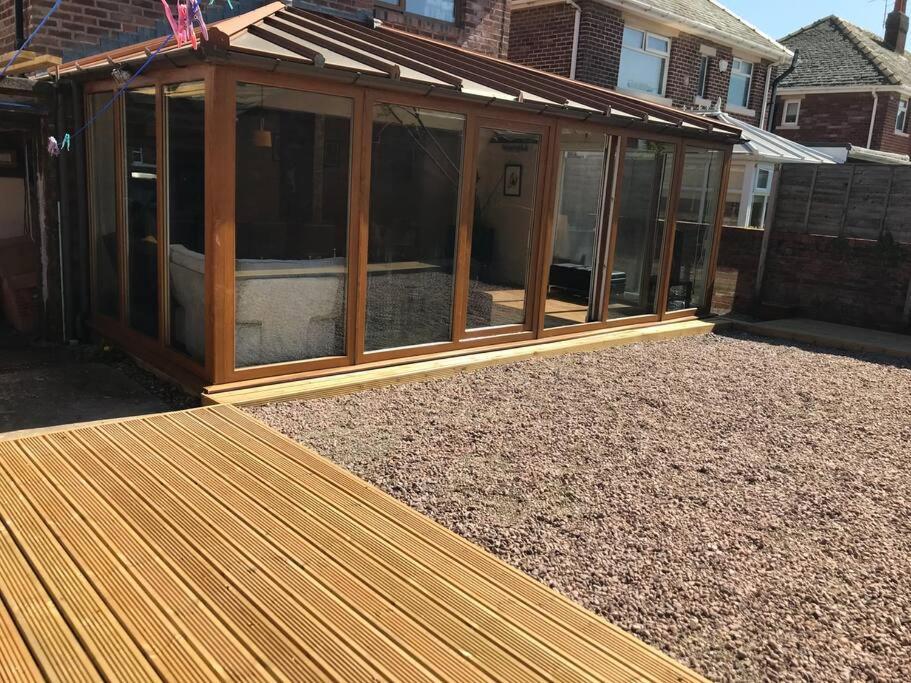 The Beach House South - Blackpool - Entire Holiday Home Exterior photo